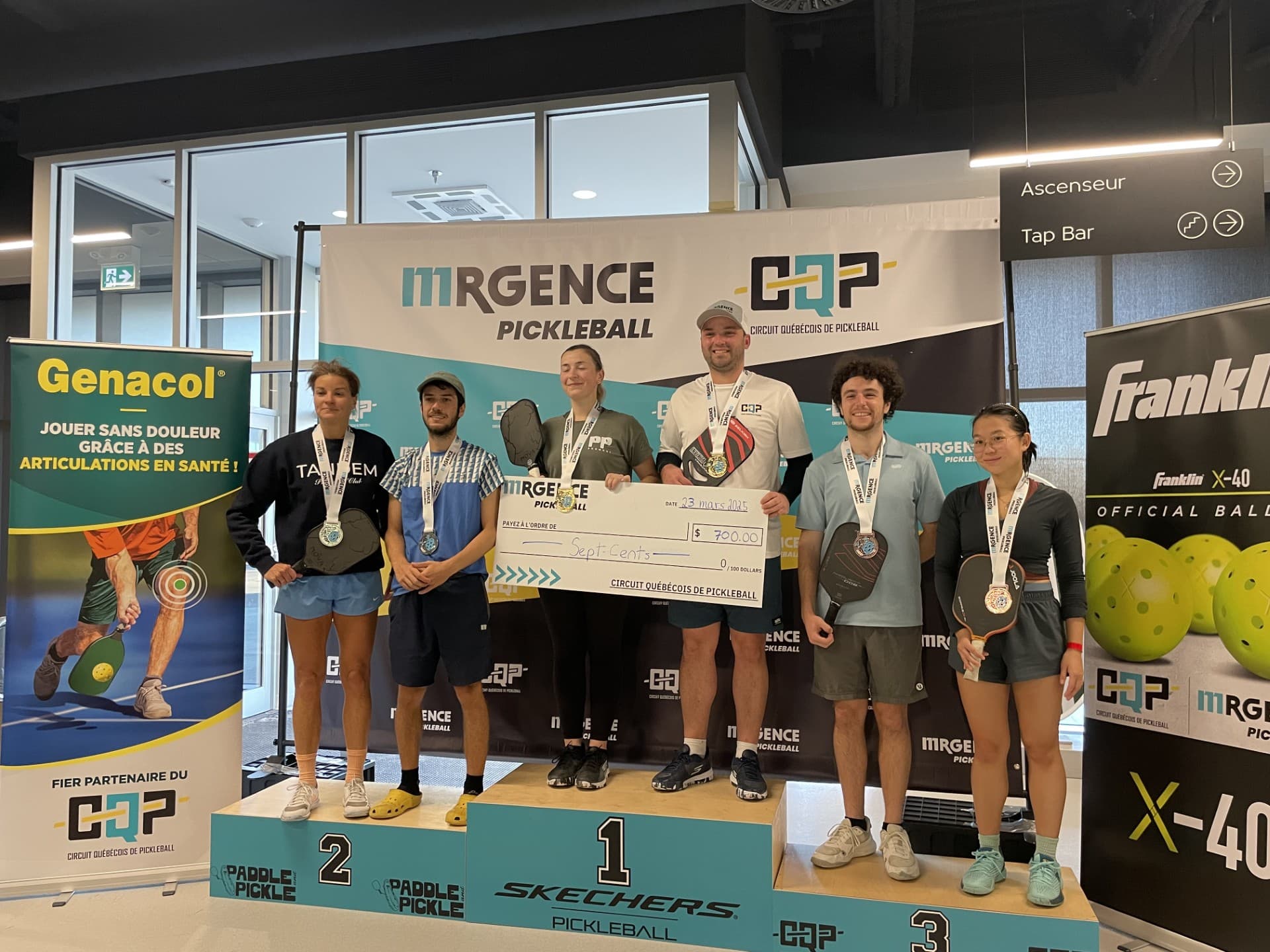 Podium Quebec Maxine.jpg